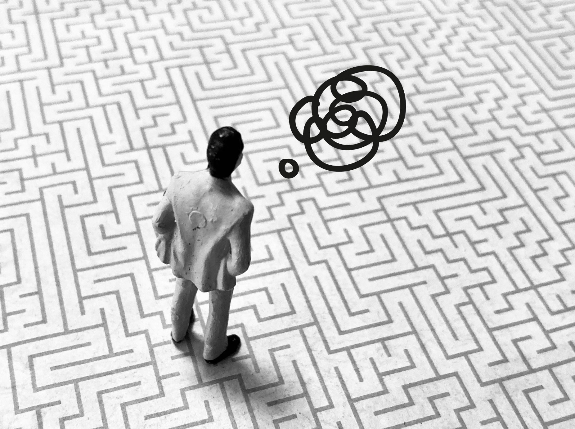 悪循環でゴールの見えないイメージ