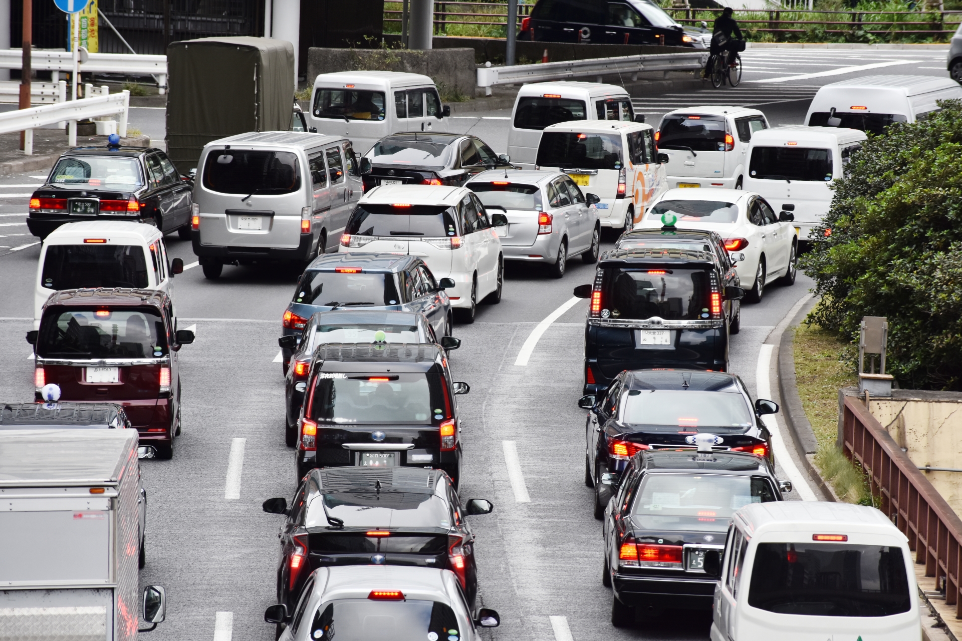 東京の道路のイメージ